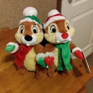 7 in. Holiday chip and Dale plush